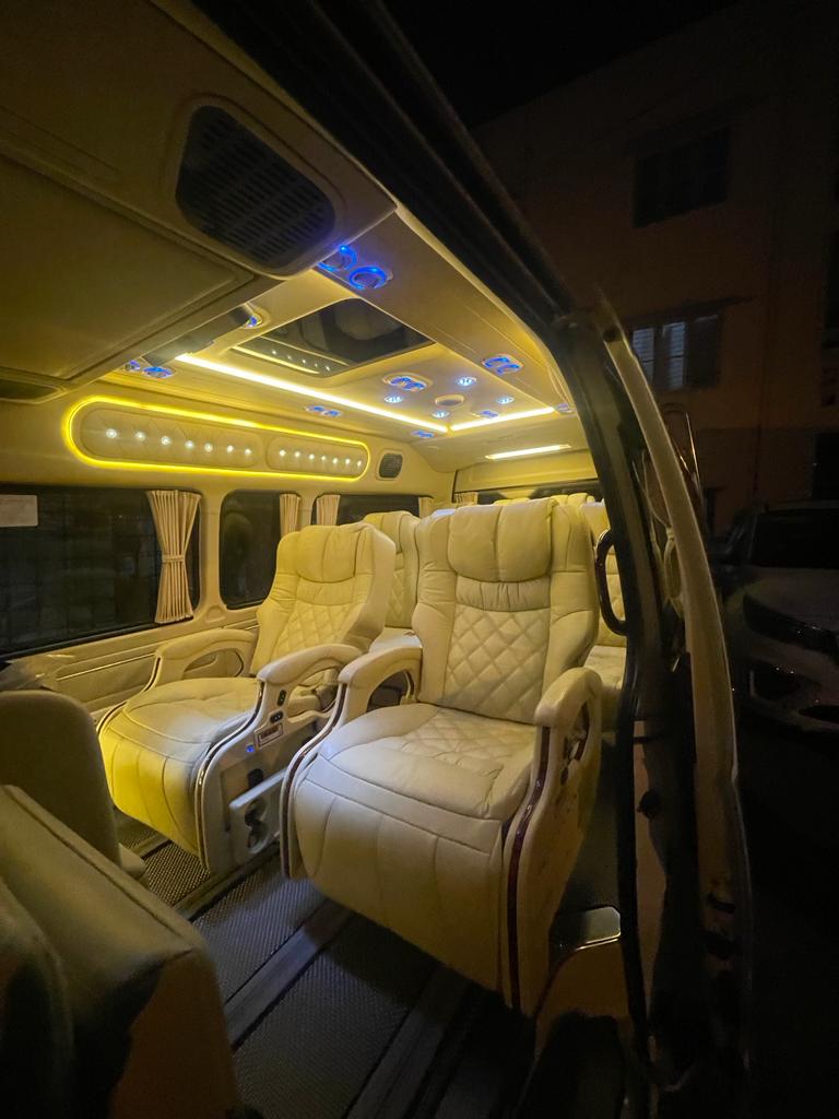 car glimpse