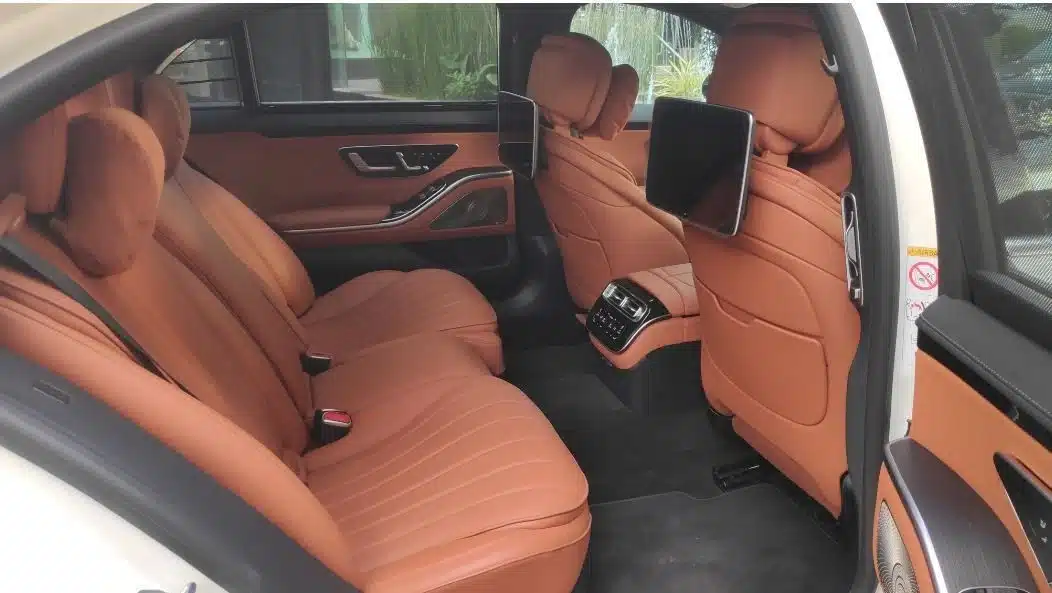 A glimpse of our trusted cab rental fleet.