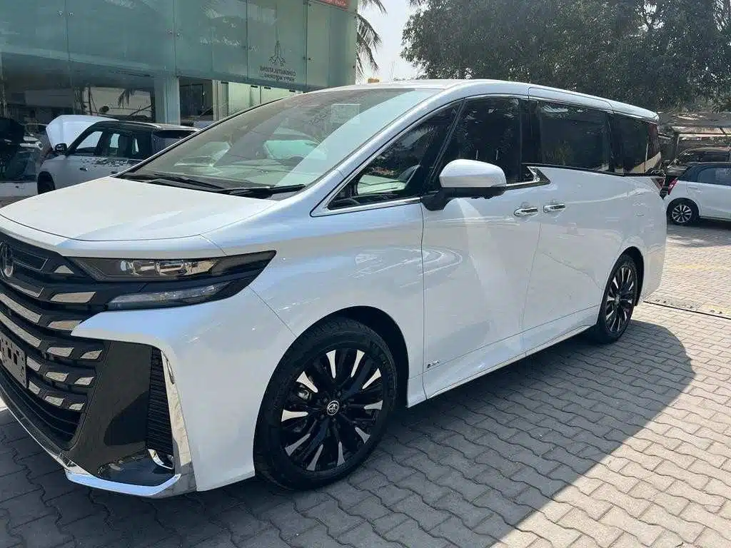 Experience the elegance of our luxury car rental fleet across India.